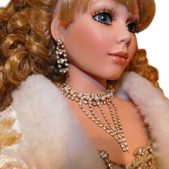 26" Danbury Mint Winter Bliss Wedding Veiled Bride Porcelain Doll - Picture 5 of 8